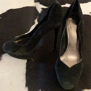 Beautiful heavily worn bakers 6” platform stiletto - very comfortable